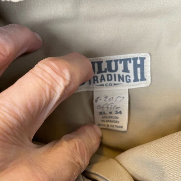 Duluth Trading Co Mens Cargo Pants XL Khaki Flat Front Straight Outdoors Hiking - Picture 6 of 10